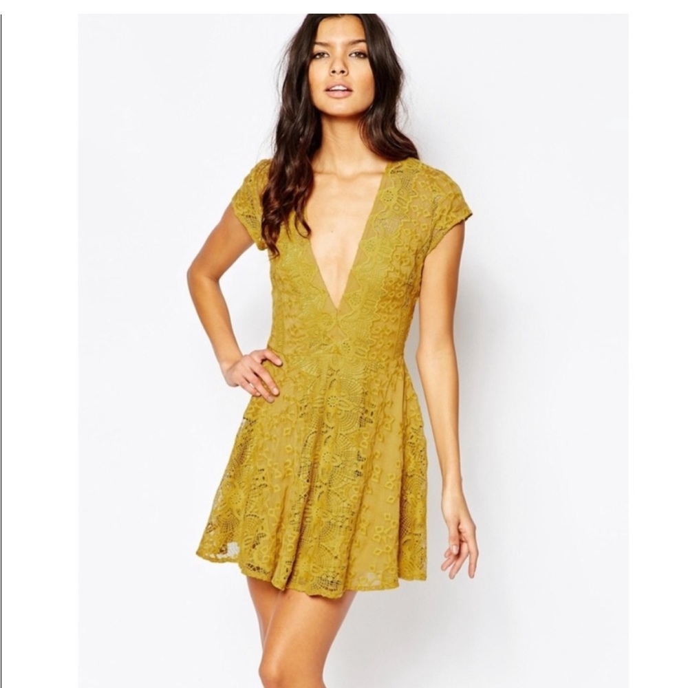 For love and lemons sienna mini dress goldenrod size small